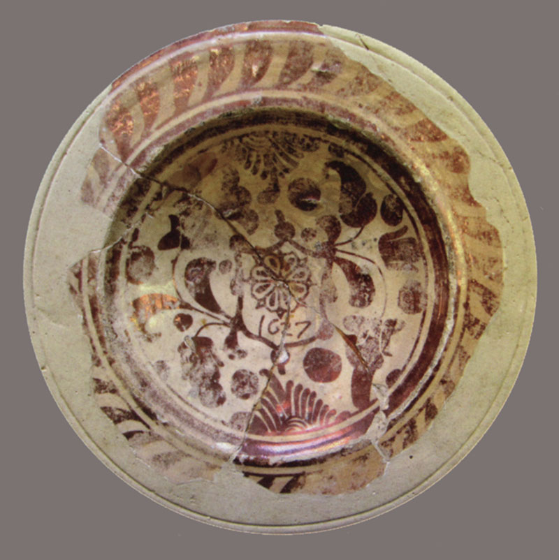 imatge de la noticia La ceràmica de reflex metàl·lic fabricada a Reus (circa 1550-1650)